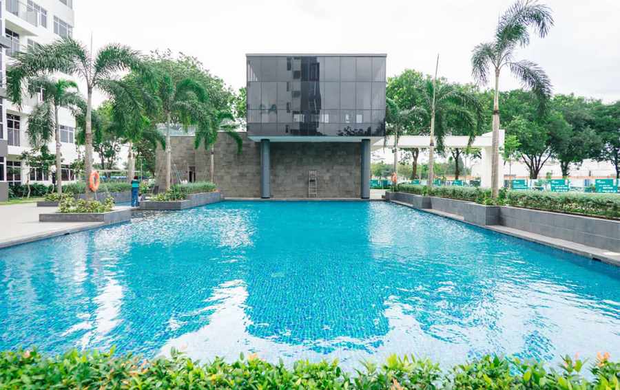 Hồ bơi tại The Habitat Bình Dương ở VSIP I Thuận An, dự án đã bàn giao của cùng chủ đầu tư VSIP – Sembcorp Gateway